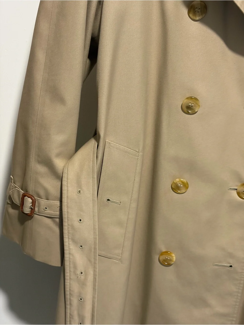 Burberry woman’s khaki Double-Breasted Trench Coat with Belt  and tartan lining - Picture 8 of 10